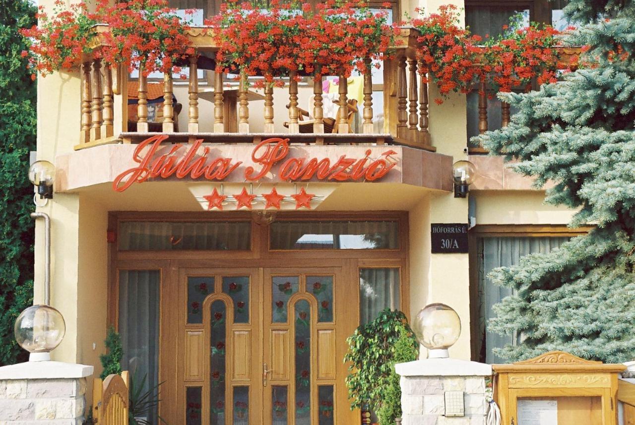Julia Panzio Bed & Breakfast Hajdúszoboszló Екстериор снимка